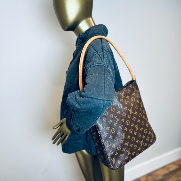 Authentic gorgeous Louis Vuitton Looping Monogram GM in excellent condition. - Picture 14 of 14